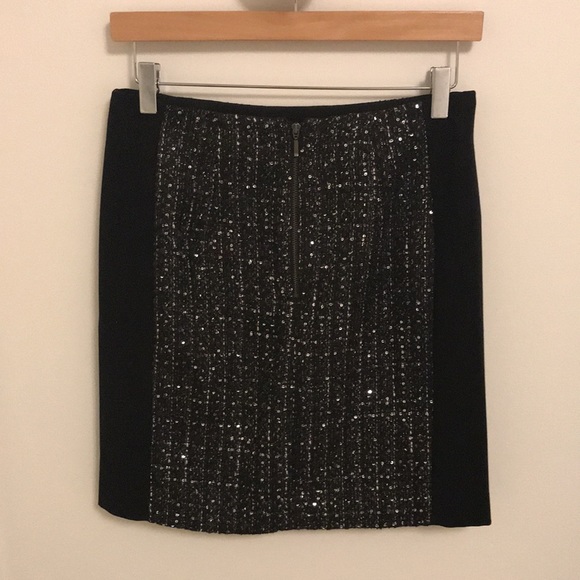 Loft winter skirt (perfect for the holidays) - Picture 2 of 2